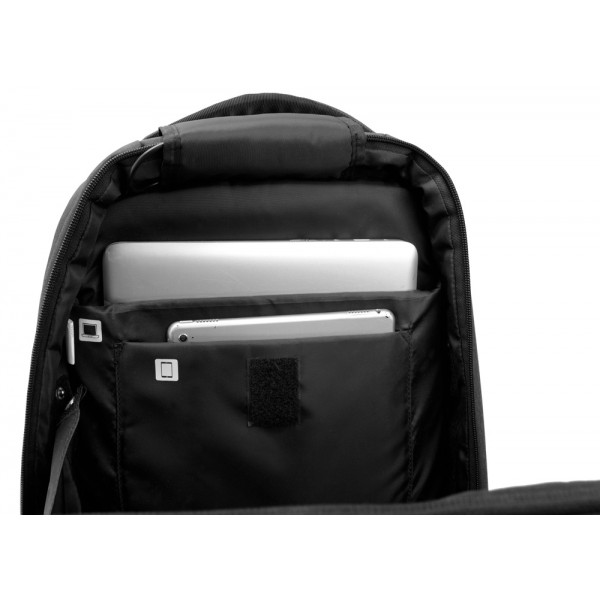 ARCTIC HUNTER τσάντα πλάτης 1701L με θήκη laptop 15.6", USB, 17L, μαύρη