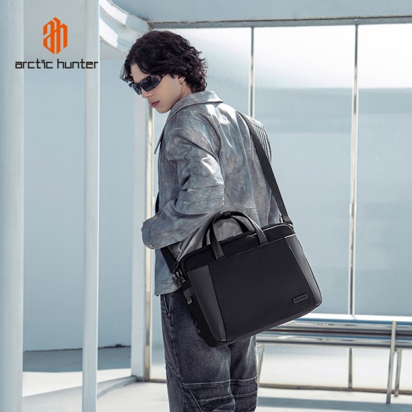 ARCTIC HUNTER τσάντα ώμου GWB00848 με θήκη laptop 15.6", 9L, μαύρη - 