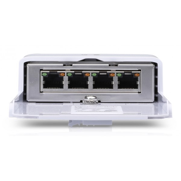 UBIQUITI PoE NanoSwitch N-SW, 4-Port 10/100/1000Mbps, outdoor - UBIQUITI