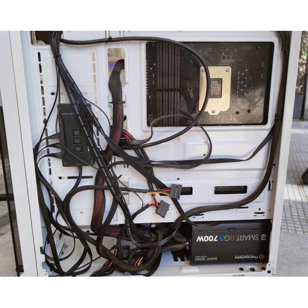 GNET Μεταχειρισμένο gaming PC Build Xigmatek Venom X Arctic Intel Core i5-9600K, RTX 3060 12GB, RAM 16 GB, SSD 250 GB |  |  |