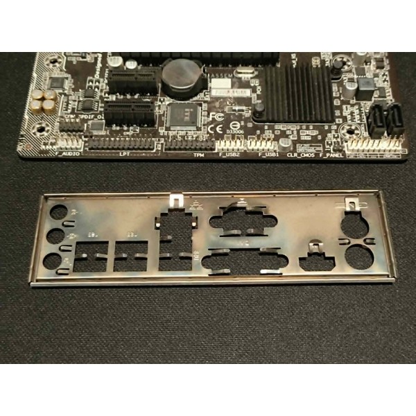 Μεταχειρισμένη Μητρική Gigabyte GA-B150M-DS3H LGA1151 DDR4 Micro-ATX, με I/O Shield | Μεταχειρισμένες Μητρικές | Μεταχειρισμένα και refurbished |