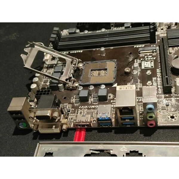 Μεταχειρισμένη Μητρική Gigabyte GA-B150M-DS3H LGA1151 DDR4 Micro-ATX, με I/O Shield | Μεταχειρισμένες Μητρικές | Μεταχειρισμένα και refurbished |