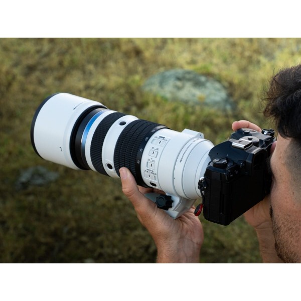 Olympus OM System M.Zuiko Digital ED 50-200mm F2.8 IS PRO incl. Lens hood and Lens case