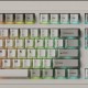Keychron R6 (R6-M4) QMK Wireless Mechanical Keyboard Banana Switch Hot-Swap RGB 100% US Retro